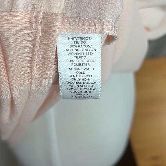 NWT LOFT Tulip or Flutter short sleeve tee in peach fuzz - size small pinkish - Picture 11 of 12